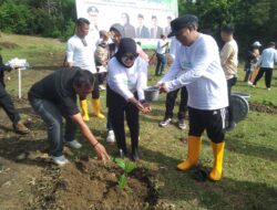 Komitmen Bangun Ekosistem Ekonomi Hijau, DPRD Sulbar Gelar Gerakan Tanam Pohon dan Jalan Santai